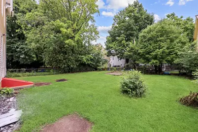 29 Yale St, Springfield, MA 01109 - Photo 33