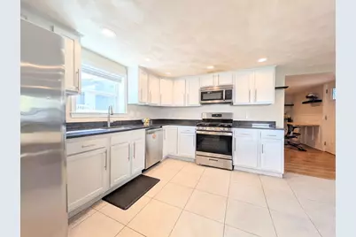 35 Francis St, Everett, MA 02149 - Photo 3