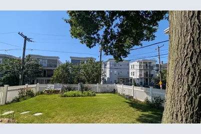 35 Francis St, Everett, MA 02149 - Photo 5