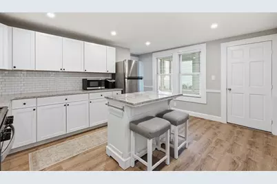220 University Ave, Lowell, MA 01854 - Photo 5
