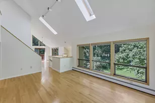 15 Ladyslipper Cir, Amherst, MA 01002 - Photo 9