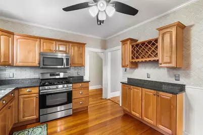 27 Peirce Ave, Everett, MA 02149 - Photo 15