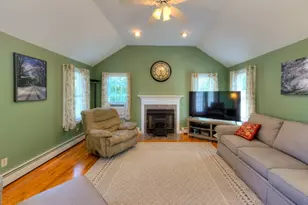 11 Hyland Ave, Leicester, MA 01524 - Photo 11