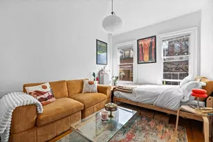 19 S Russell St, Boston, MA 02114 - Photo 7