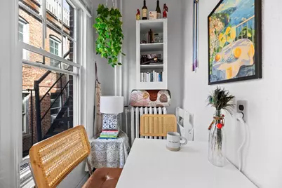 19 South Russell Street, Boston, MA 02114 - Photo 11