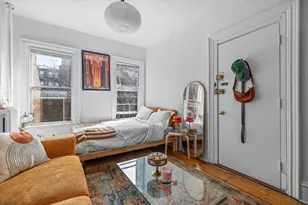 19 S Russell St, Boston, MA 02114 - Photo 9