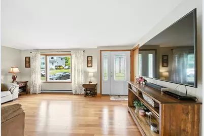 2 Overlook Ave, Haverhill, MA 01830 - Photo 9