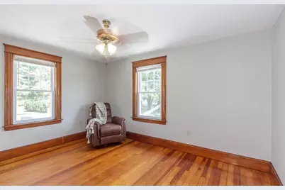 242 Beacon St, Lowell, MA 01850 - Photo 19