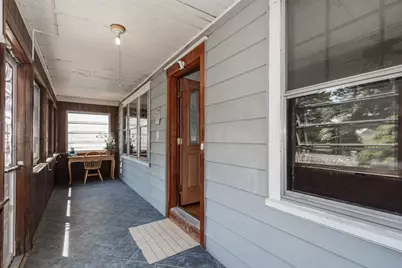 242 Beacon St, Lowell, MA 01850 - Photo 33