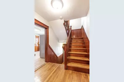 242 Beacon St, Lowell, MA 01850 - Photo 21