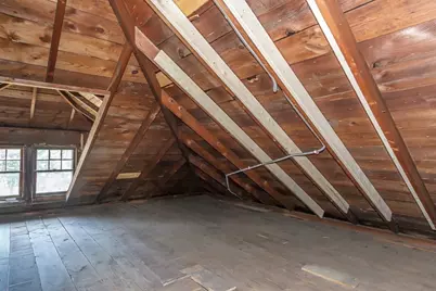 242 Beacon St, Lowell, MA 01850 - Photo 31