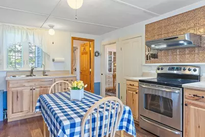 397 Pleasant St, Barre, MA 01005 - Photo 5