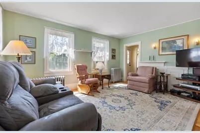 397 Pleasant St, Barre, MA 01005 - Photo 9