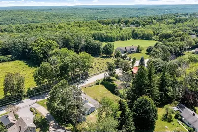 397 Pleasant St, Barre, MA 01005 - Photo 33