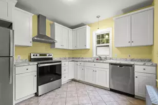 10 Cottage St, North Attleboro, MA 02760 - Photo 3