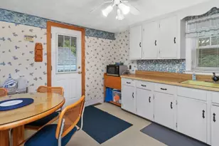 71 Farnum Rd, Waltham, MA 02453 - Photo 3