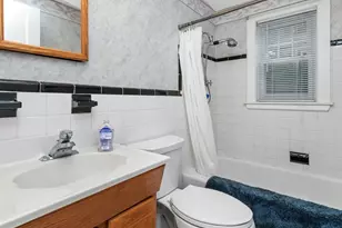 71 Farnum Rd, Waltham, MA 02453 - Photo 15
