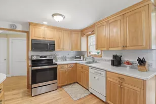 234 Liberty St, Braintree, MA 02184 - Photo 17
