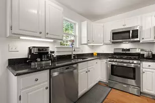 47 Lilac Cir, Marlborough, MA 01752 - Photo 13
