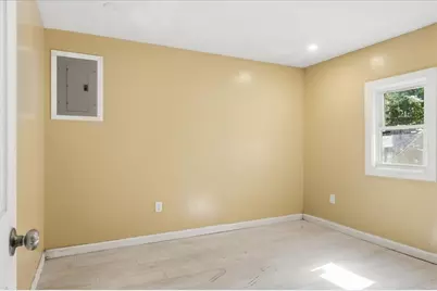 529 Howard St, Brockton, MA 02302 - Photo 17