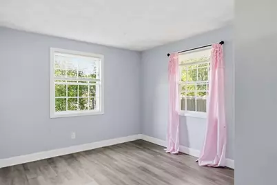 529 Howard St, Brockton, MA 02302 - Photo 11