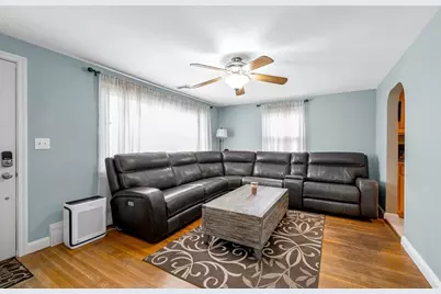 1295 Hildreth St, Dracut, MA 01826 - Photo 3