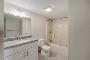 38 Thomas St, Westfield, MA 01085 - Photo 9