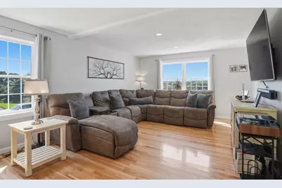 176 Southold Road, Auburn, MA 01501 - Photo 9