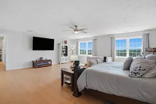 176 Southold Rd, Auburn, MA 01501 - Photo 15