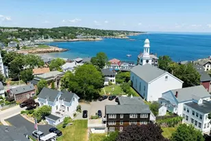 9 Jewett St, Rockport, MA 01966 - Photo 3