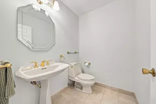 25 Laxfield Rd, Weston, MA 02493 - Photo 9