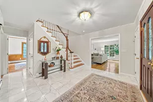25 Laxfield Rd, Weston, MA 02493 - Photo 3
