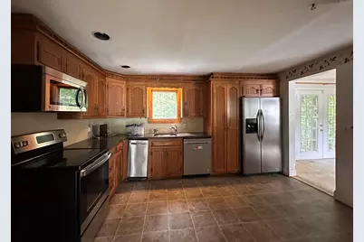 4 Windsor St, Chelmsford, MA 01824 - Photo 3