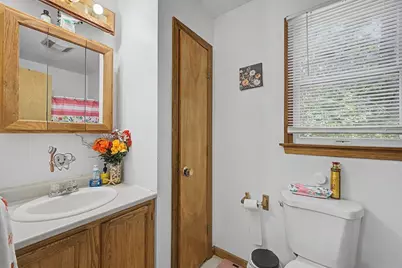 58-60 Beverly Lane, Springfield, MA 01151 - Photo 11