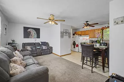 58-60 Beverly Lane, Springfield, MA 01151 - Photo 5