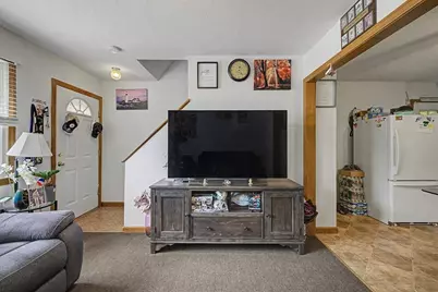 58-60 Beverly Lane, Springfield, MA 01151 - Photo 17