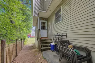 58-60 Beverly Ln, Springfield, MA 01151 - Photo 35