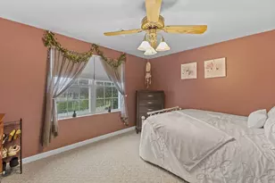 10 Fairfield Dr, Dudley, MA 01571 - Photo 27