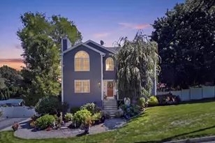 10 Fairfield Dr, Dudley, MA 01571 - Photo 1