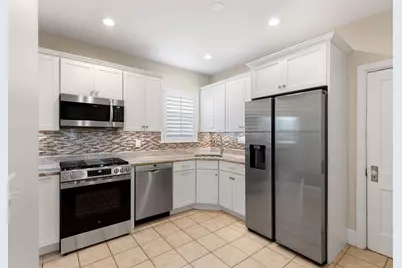 663 Fellsway #1, Medford, MA 02155 - Photo 9