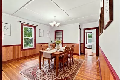 13 Welsh St, Malden, MA 02148 - Photo 9