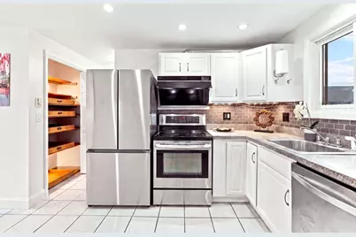 10 Freeman St #2, North Attleboro, MA 02763 - Photo 3
