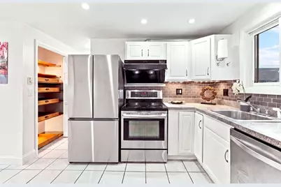 10 Freeman St #2, North Attleboro, MA 02763 - Photo 3