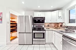 10 Freeman St, North Attleboro, MA 02763 - Photo 3