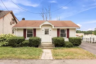 31 Perkins St, Quincy, MA 02169 - Photo 1