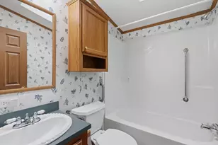 33 Bayberry Dr, Gardner, MA 01440 - Photo 19