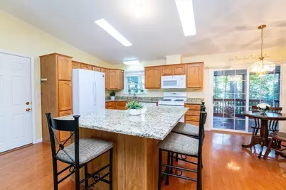 307 Green, Middleborough, MA 02346 - Photo 3