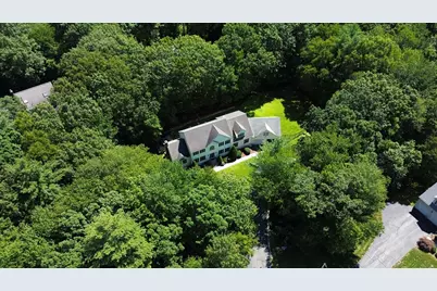 8 Karen Ln, Milford, MA 01757 - Photo 3