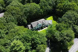 8 Karen Ln, Milford, MA 01757 - Photo 3