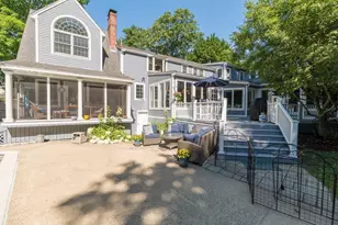 2 Horseshoe Ln, Hamilton, MA 01982 - Photo 5